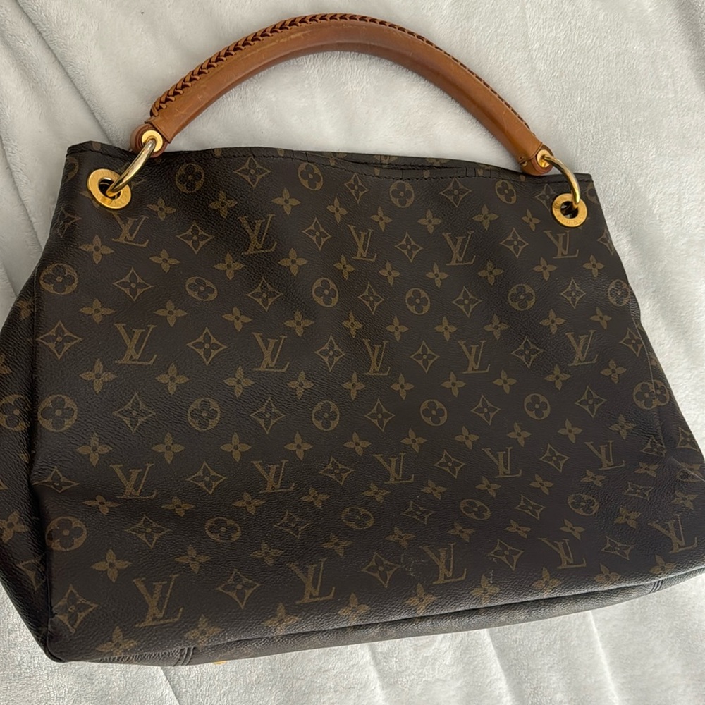 💎✨ BEAUTIFUL ✨💎 Louis Vuitton ARTSY MM